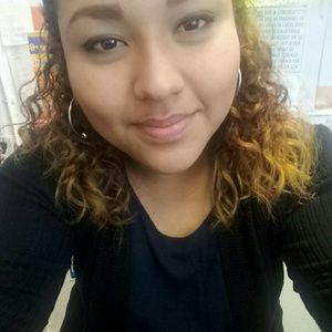 Meet your Posher, Estefany